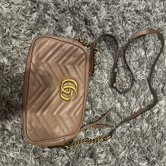 GG MARMONT SMALL SHOULDER BAG GOlD HARDWARE - Picture 2 of 5